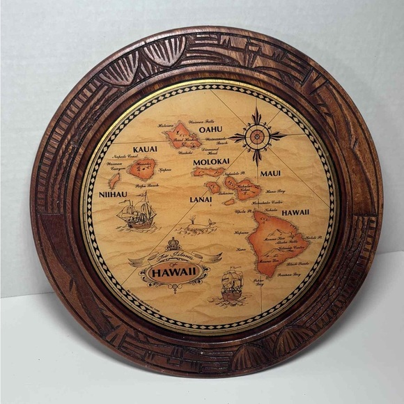 Souvenir Carved Wood Plate w/Map inlay K&S Hawaiian Creations Made in Hawaii - Picture 1 of 3